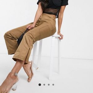 NWT!! ASOS DESIGN beige brown cargo style pants